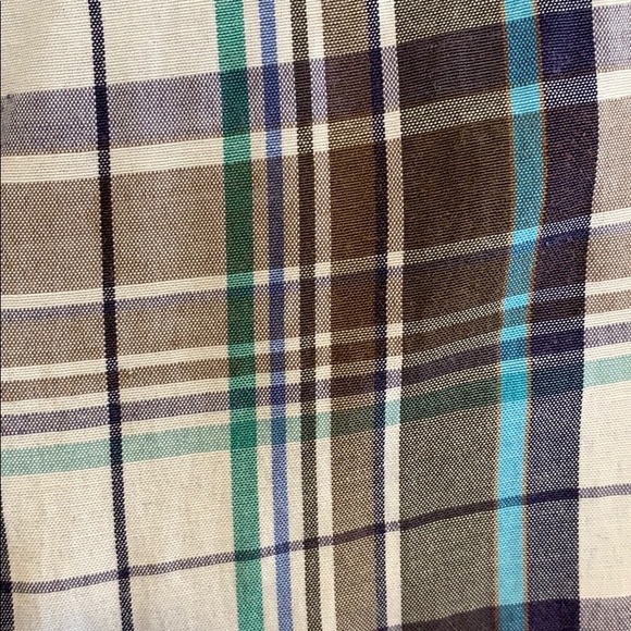 SALE!! Button down short sleeve - Picture 5 of 6